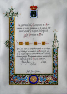 Diploma Hijo Predilecto Siero para Ignacio Fonseca Alonso.